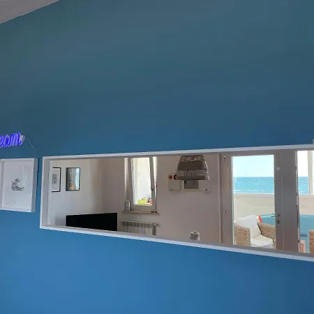Casasullaspiaggia_roma Holiday home Focene